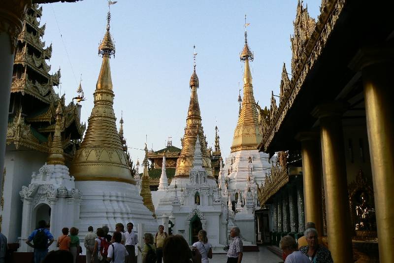 05 Shwedagon Pagoda Yangoon